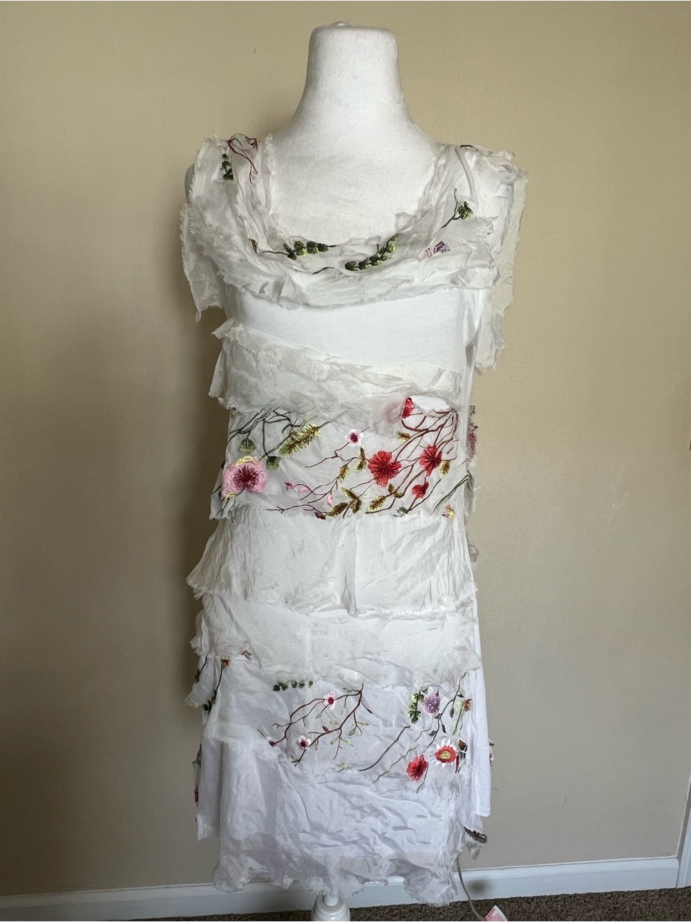Scandal Italy White Floral Embroidered Silk Chiffon Sleeveless Dress M NWT